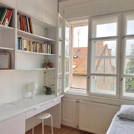 Cosy Little On Buda Apartament *